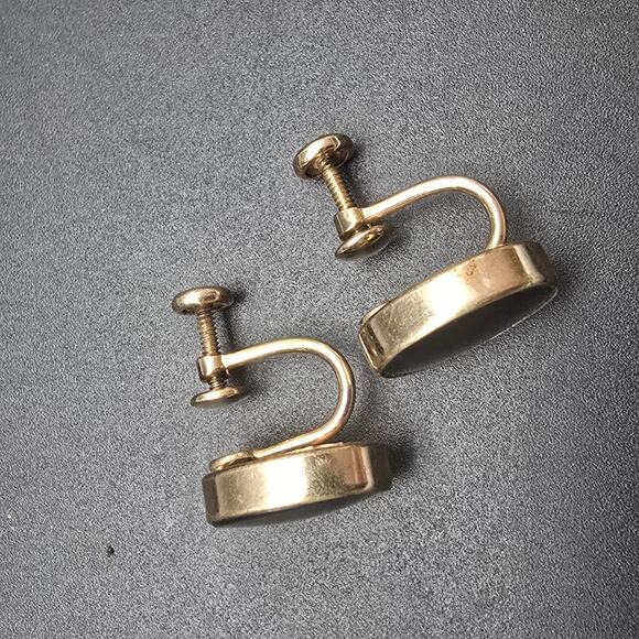 Van Dell 12K Gold Filled Screw Back Earrings Black Oval - Picture 9 of 10